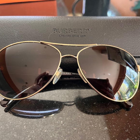 Burberry Aviator Sunglasses - Picture 1 of 4